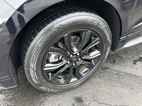 Certified 2022 Ford Edge SE w/ Black Appearance Package image 9