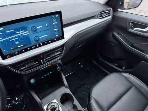 Certified 2025 Ford Escape Platinum image 20