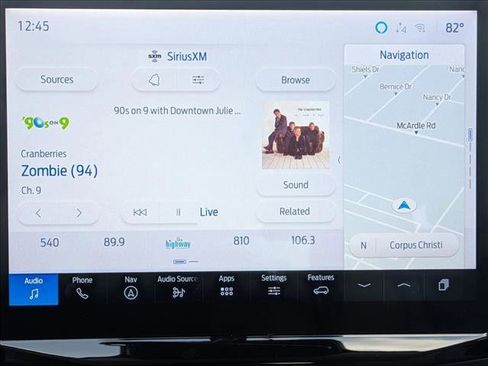 Used 2024 Ford Expedition XLT image 14