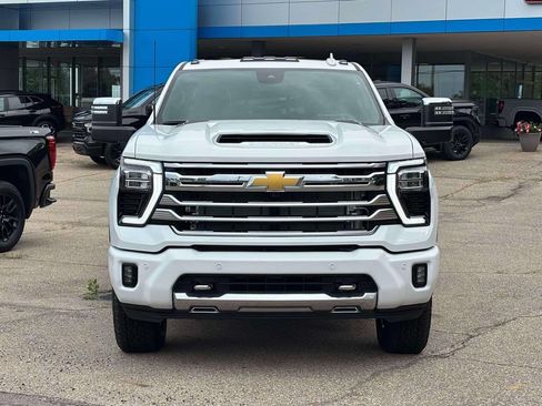 New 2026 Chevrolet Silverado 2500 High Country w/ High Country Premium Package AWD/4WD image 32