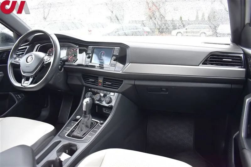 Used 2021 Volkswagen Jetta R-Line w/ R-Line Cold Weather Package FWD image 13