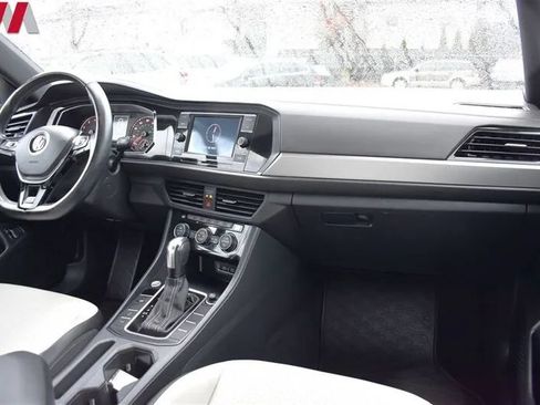 Used 2021 Volkswagen Jetta R-Line w/ R-Line Cold Weather Package FWD image 13