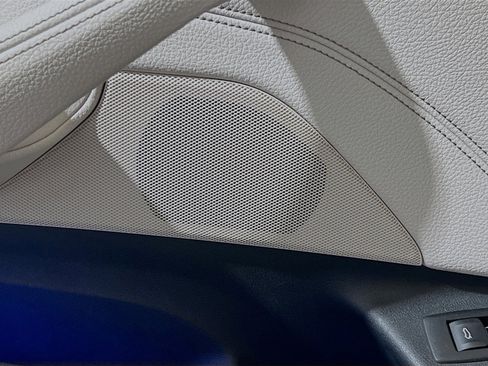 Used 2018 BMW 530e image 15