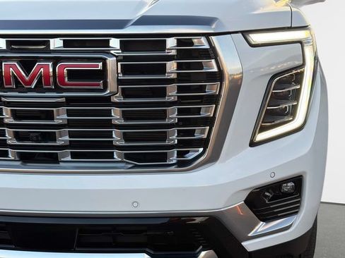 New 2026 GMC Yukon Denali w/ Advanced Technology Package AWD/4WD image 9