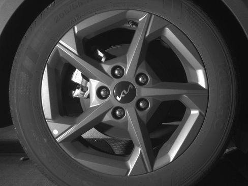Used 2025 Kia K4 FWD image 15