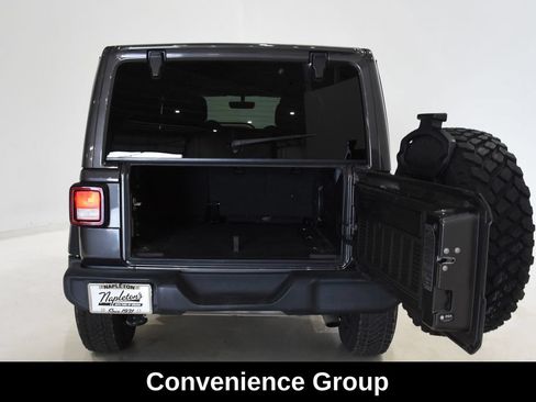 Used 2022 Jeep Wrangler Unlimited Sport AWD/4WD image 8