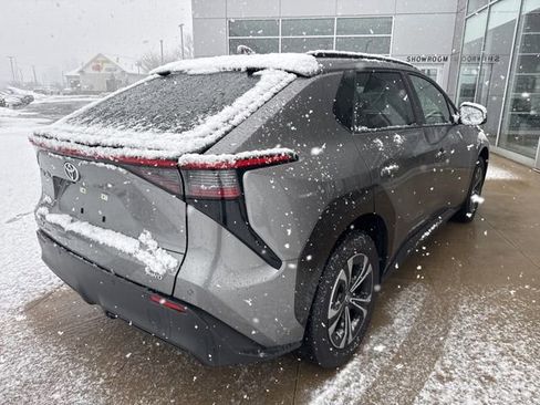 Used 2024 Toyota bZ4X XLE w/ Weather Package image 7