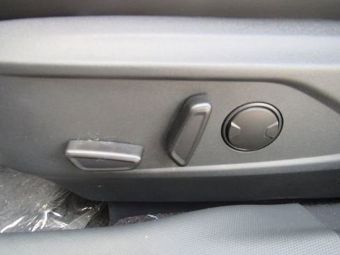 Used 2025 Ford Mustang Mach-E Select w/ Comfort Package Lite image 16