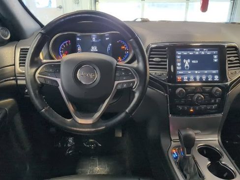 Used 2022 Jeep Grand Cherokee Limited w/ Technology Group AWD/4WD image 18