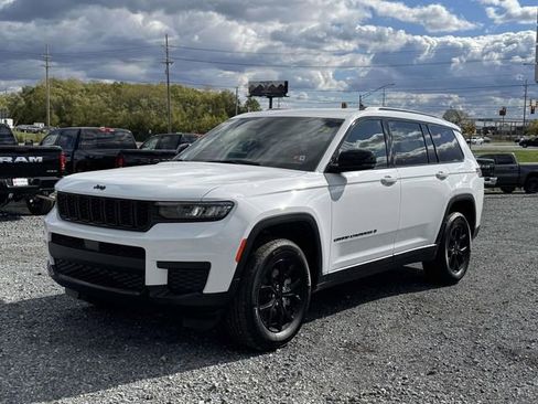 New 2025 Jeep Grand Cherokee L Laredo AWD/4WD image 22