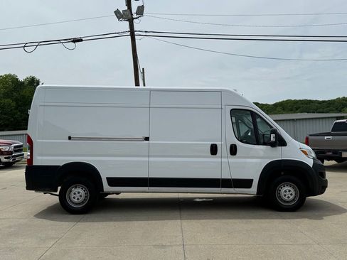 Used 2024 RAM ProMaster 2500 w/ Safety Group FWD image 20