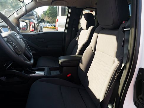 Used 2023 Nissan Frontier S w/ Technology Package image 19