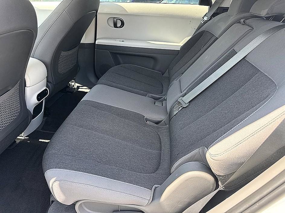 Certified 2025 Hyundai Ioniq 5 SE RWD image 10