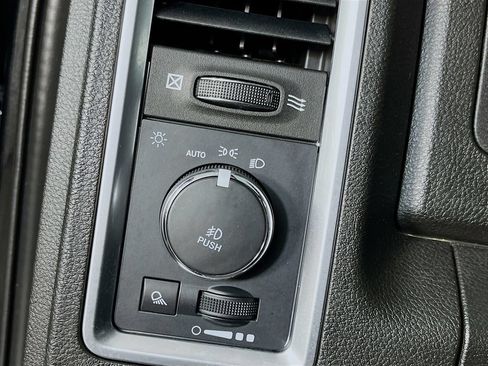 Used 2022 RAM 1500 Warlock AWD/4WD image 13