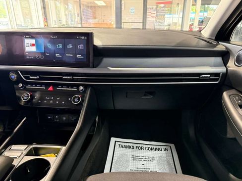 Used 2025 Hyundai Sonata SEL FWD image 21