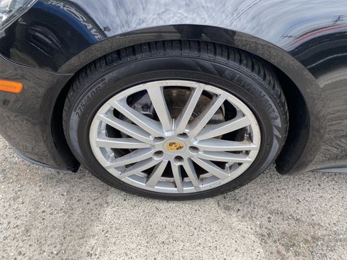 Used 2018 Porsche Panamera 4 AWD/4WD image 11