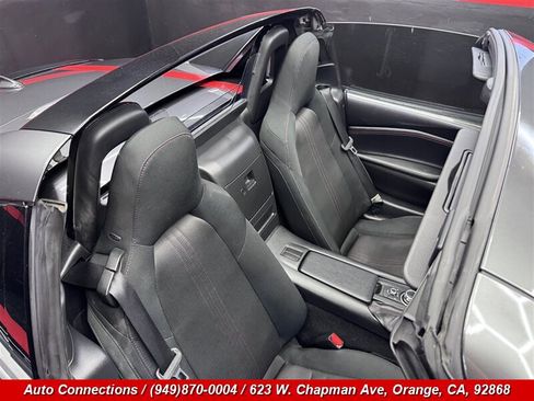 Used 2019 MAZDA MX-5 Miata RF Club RWD image 8