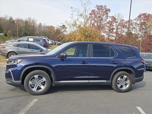 Used 2025 Honda Pilot EX-L image 7