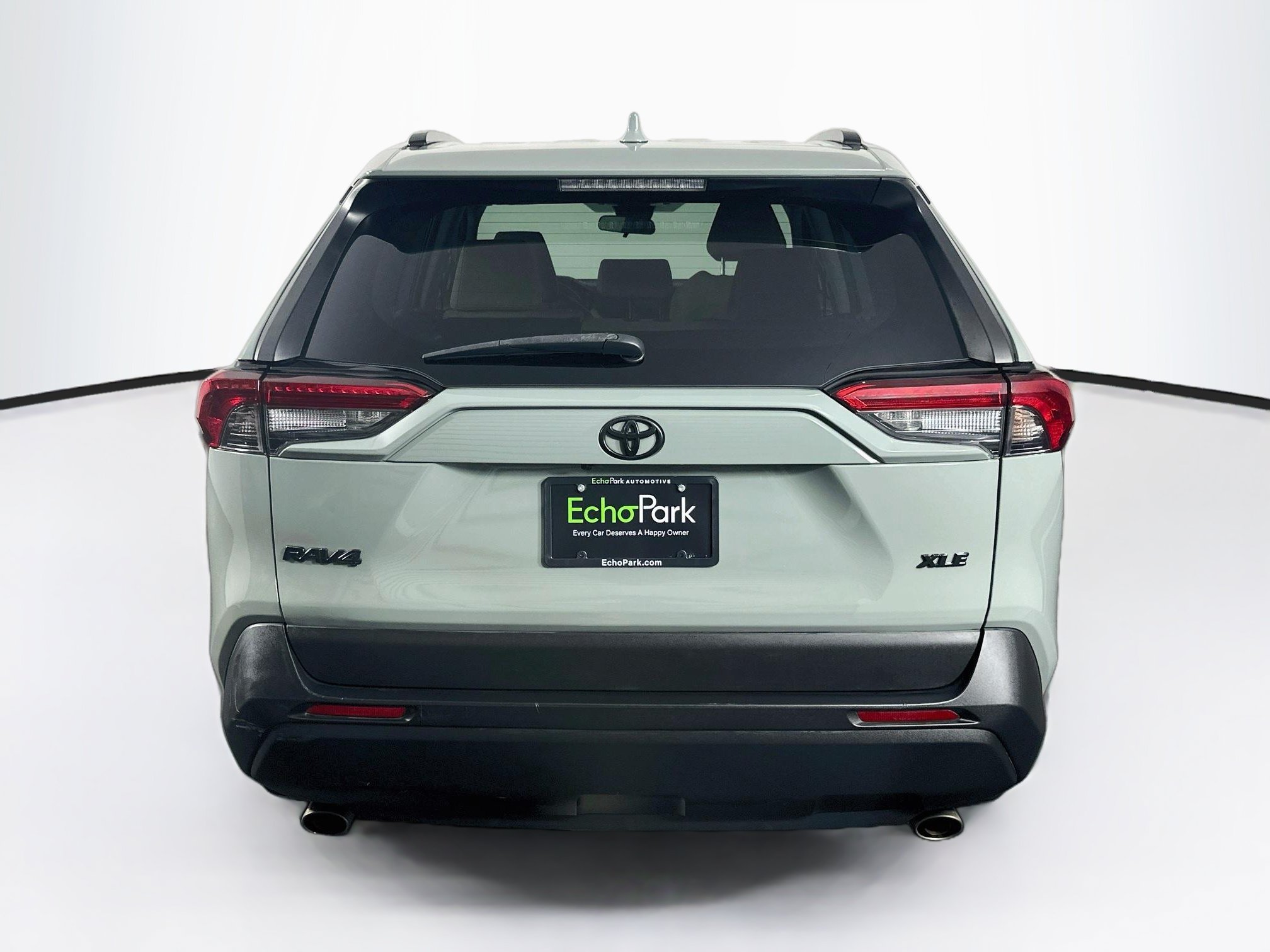 Used 2019 Toyota RAV4 XLE FWD image 7