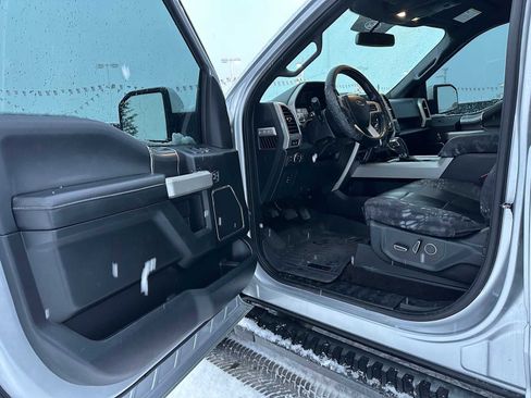 Used 2017 Ford F150 Lariat image 19