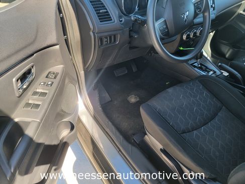 Used 2024 Mitsubishi Outlander Sport AWD image 14