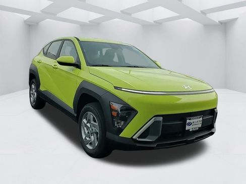 New 2026 Hyundai Kona SE image 3