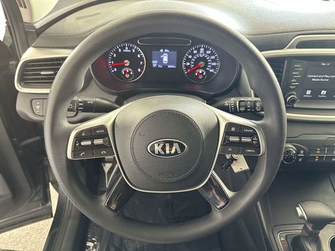 Used 2020 Kia Sorento LX image 14