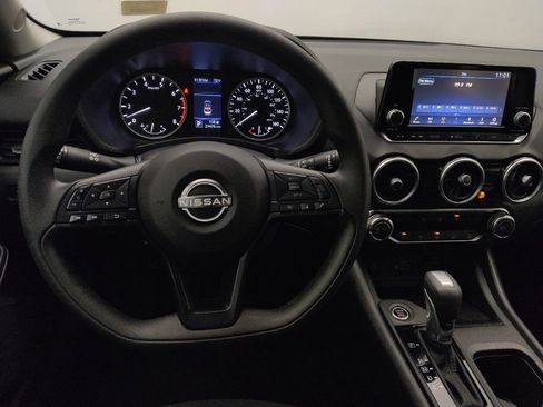 Used 2025 Nissan Sentra S FWD image 22