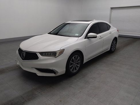 Used 2018 Acura TLX image 2