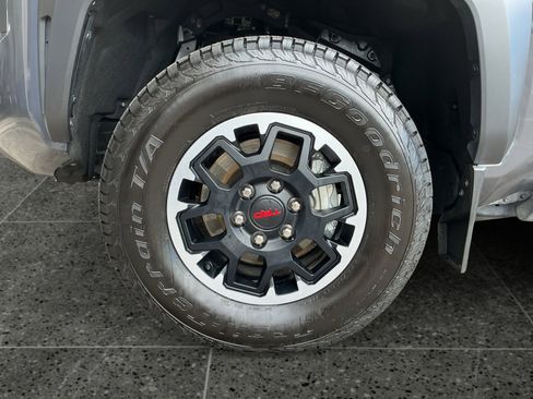 Used 2024 Toyota Tacoma TRD Off-Road w/ TRD Off Road Premium Package AWD/4WD image 14