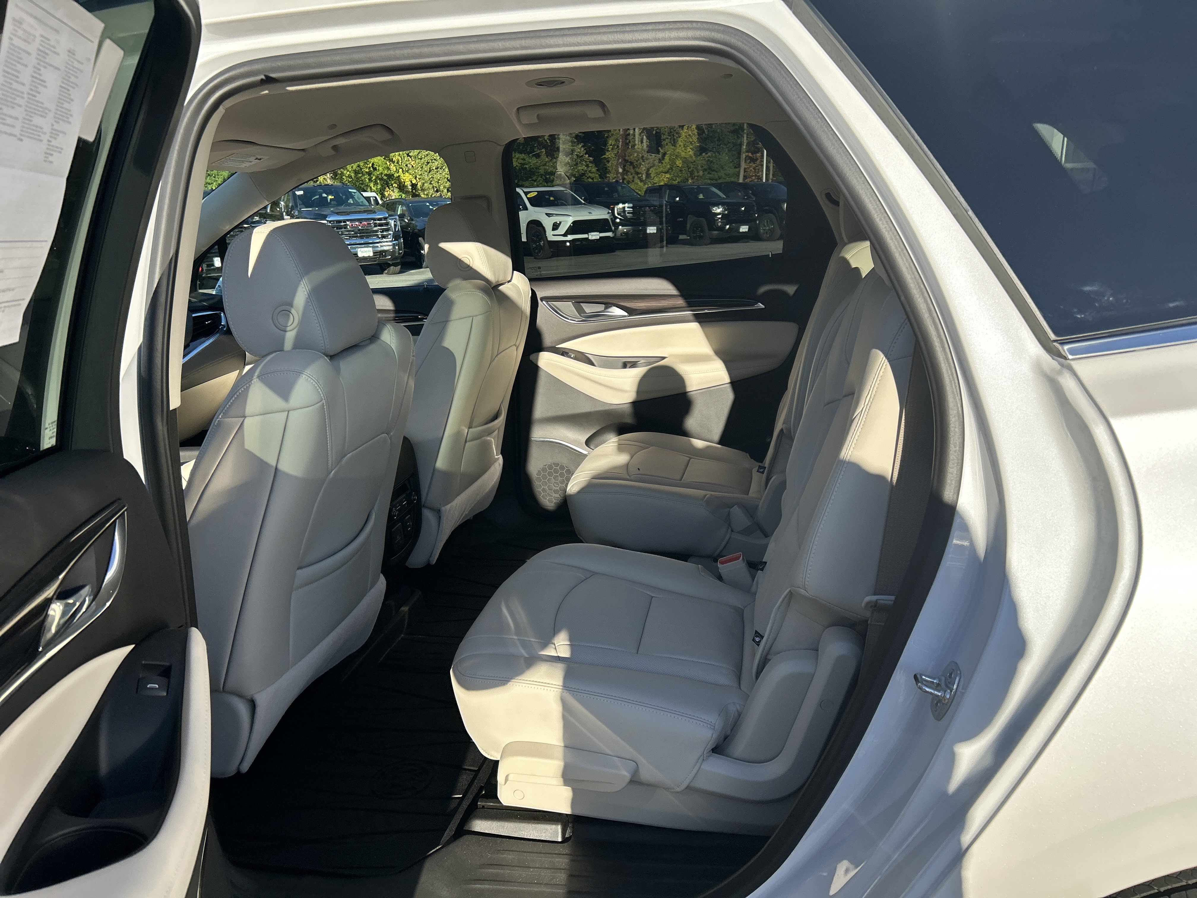 Used 2024 Buick Enclave Premium w/ Trailering Package, 5000 lbs. AWD/4WD image 26