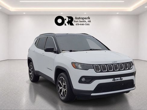 Used 2025 Jeep Compass Limited AWD/4WD image 1