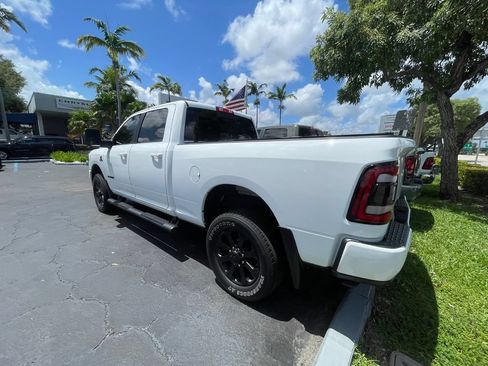 Used 2024 RAM 2500 Big Horn w/ Night Edition AWD/4WD image 3