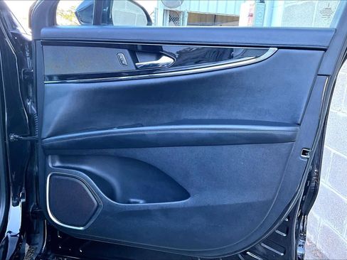 Used 2022 Lincoln Nautilus Reserve w/ Monochromatic Package image 22