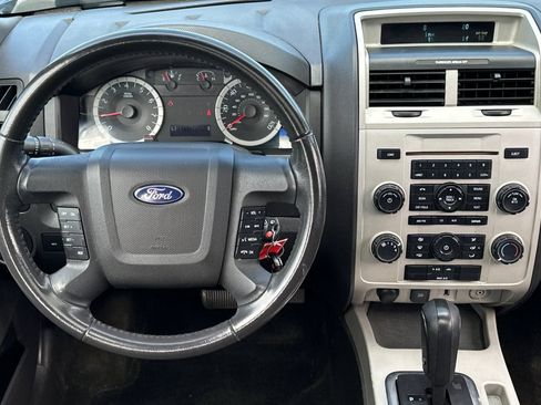 Used 2011 Ford Escape XLT w/ 201A Rapid Spec Order Code FWD image 15