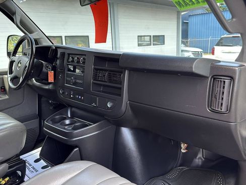 Used 2021 Chevrolet Express 2500 Extended w/ Driver Convenience Package RWD image 20