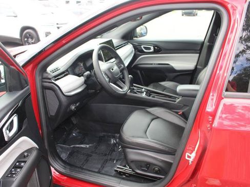 Used 2026 Jeep Compass Limited AWD/4WD image 10