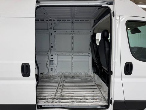 Used 2023 RAM ProMaster 2500 FWD image 21