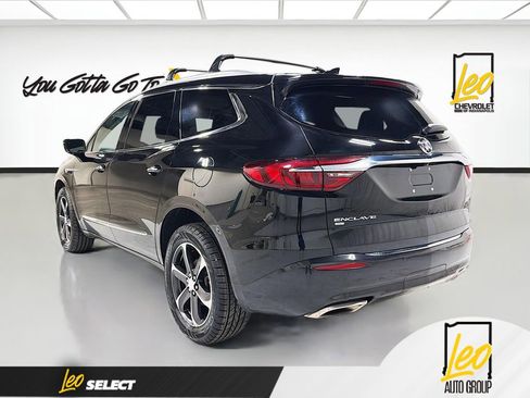 Used 2021 Buick Enclave Essence image 7