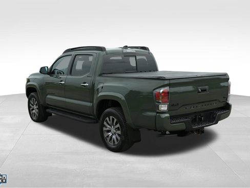 Used 2022 Toyota Tacoma Limited AWD/4WD image 5