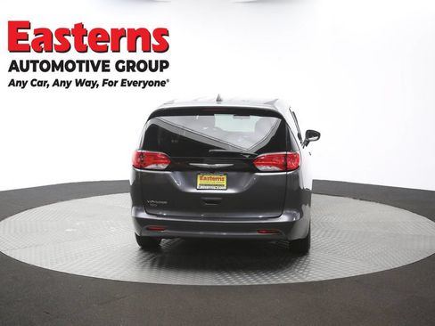 Used 2022 Chrysler Voyager LX FWD image 37