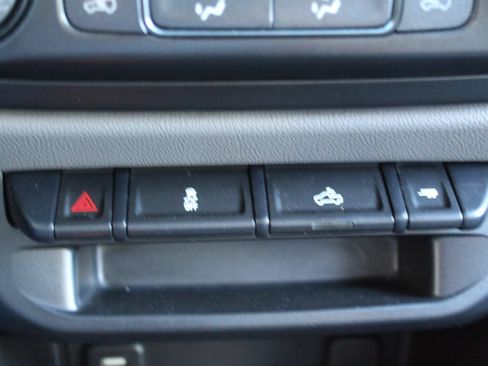 Used 2018 Chevrolet Colorado W/T w/ WT Convenience Package RWD image 20