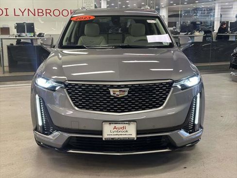 Used 2023 Cadillac XT6 Premium Luxury image 3