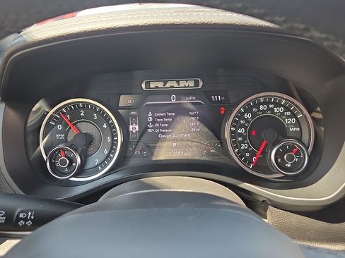 Used 2025 RAM 1500 Laramie AWD/4WD image 18
