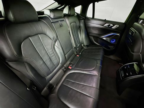 Used 2022 BMW X6 M50i AWD/4WD image 27