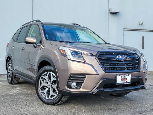 Certified 2023 Subaru Forester Premium image 1