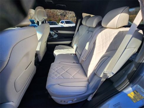 Used 2025 Genesis GV80 3.5T Prestige image 21
