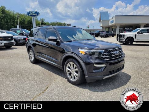 Certified 2021 Ford Explorer XLT w/ Equipment Group 202A RWD image 8