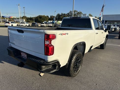 Used 2022 Chevrolet Silverado 2500 W/T w/ WT Convenience Package image 3