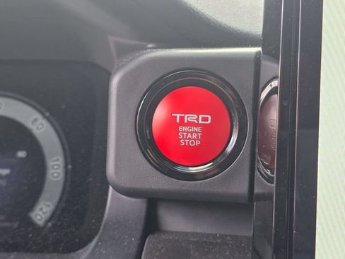 Used 2024 Toyota Tacoma TRD Off-Road AWD/4WD image 20